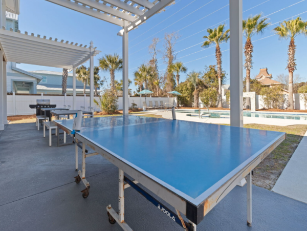 Luxurious 8 Bedroom Coastal Retreat in Destin - Perfect for Groups